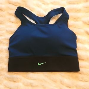 Nike medium impact sports bra